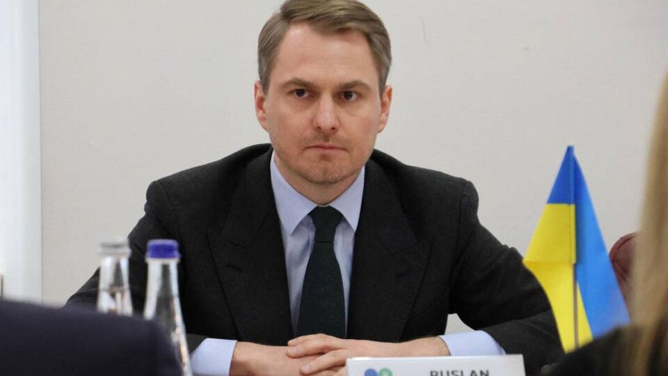 Кравченко после назначения провел масштабные кадровые изменения, подчеркнул политтехнолог