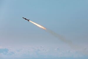 Ракетой нового типа россияне атаковали Николаев, считают аналитики.