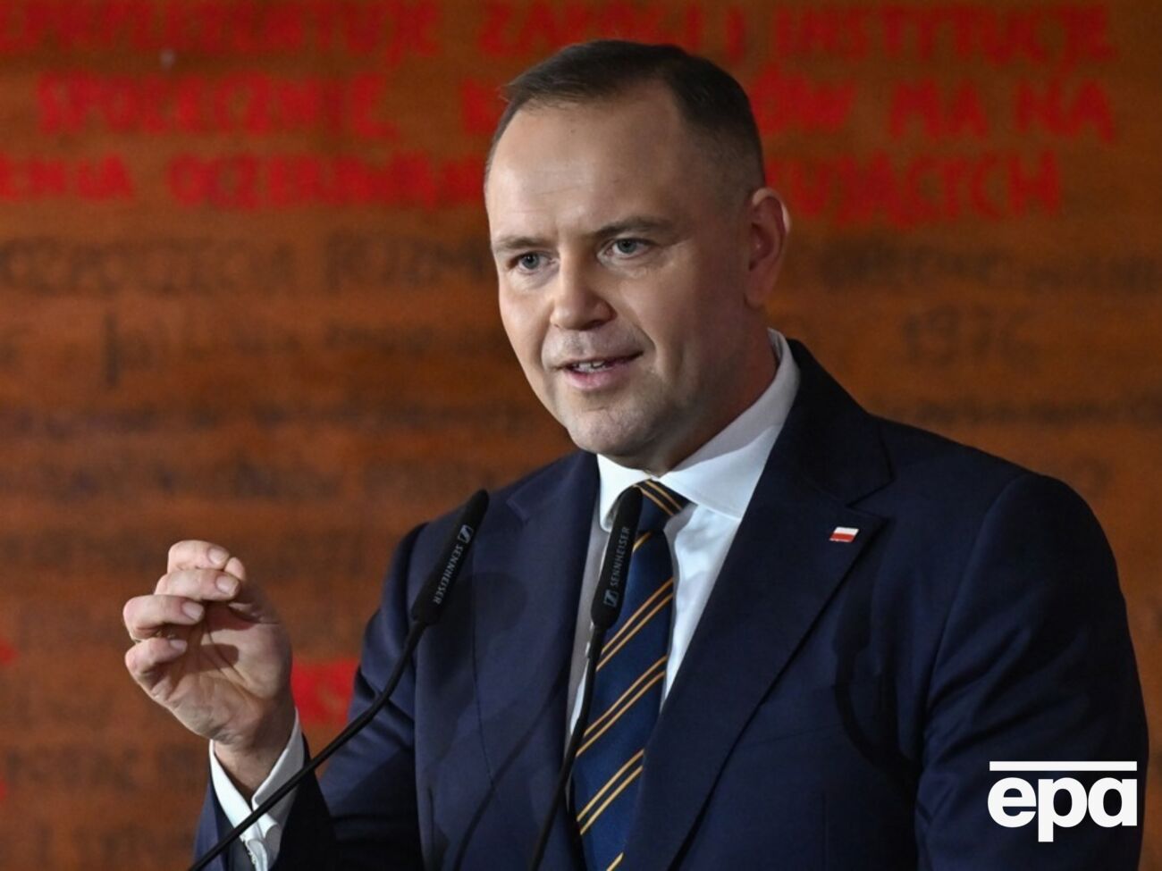 Навроцкий заметил, что репарации "не будут заменой исторической амнезии"