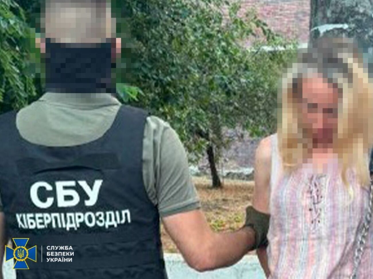 За матеріалами справи, фігуранти мали виявити й передати окупантам локації сил оборони