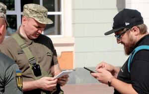 Патруль должен предупредить о ведущейся съемке