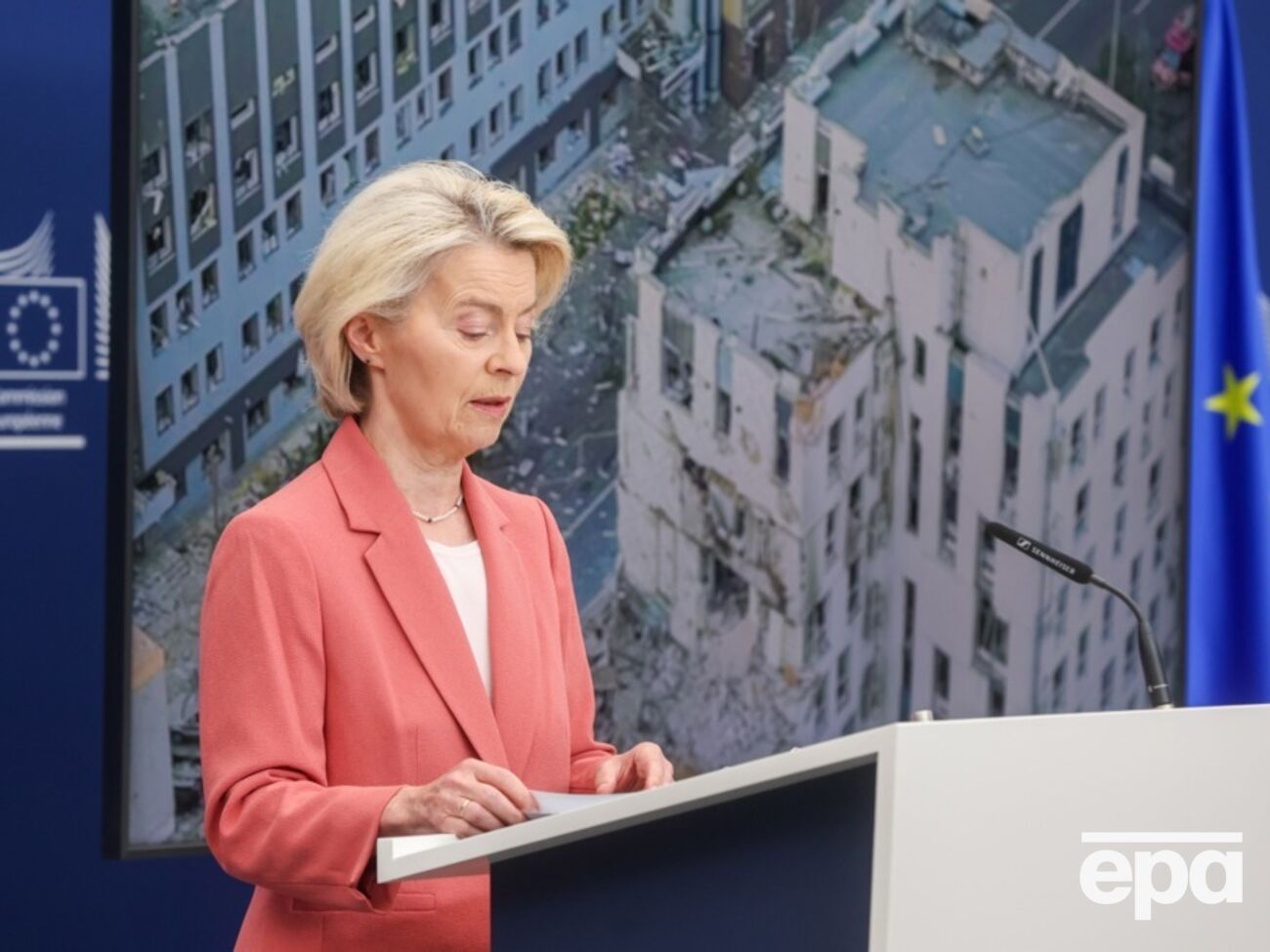 За словами речниці ЄК, фон дер Ляєн "на власні очі побачила щоденні виклики загроз із боку Росії та її помічників"