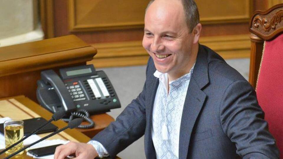 Колишнього спікера, згідно із законом, охороняють лише рік