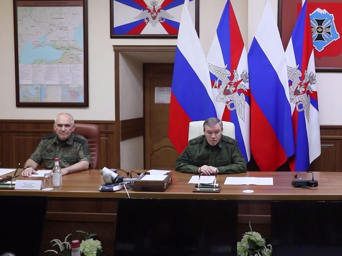 Карта на стене в кабинете Герасимова, вероятно, отображает российские военные цели в Украине, отметили СМИ