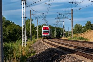 Девушку столкнули под поезд