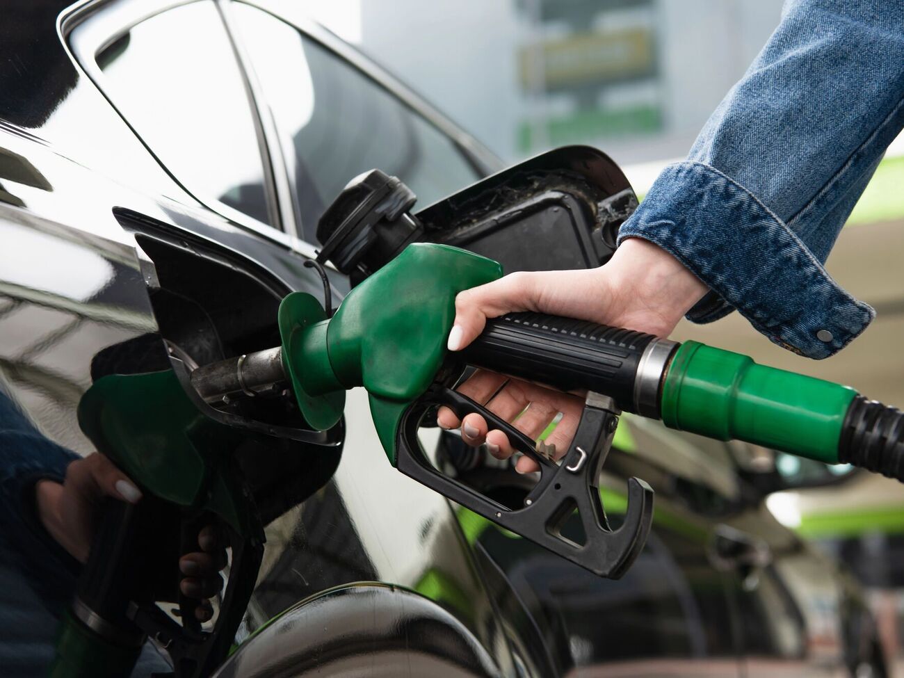 В РФ и на оккупированных территориях проблемы с бензином