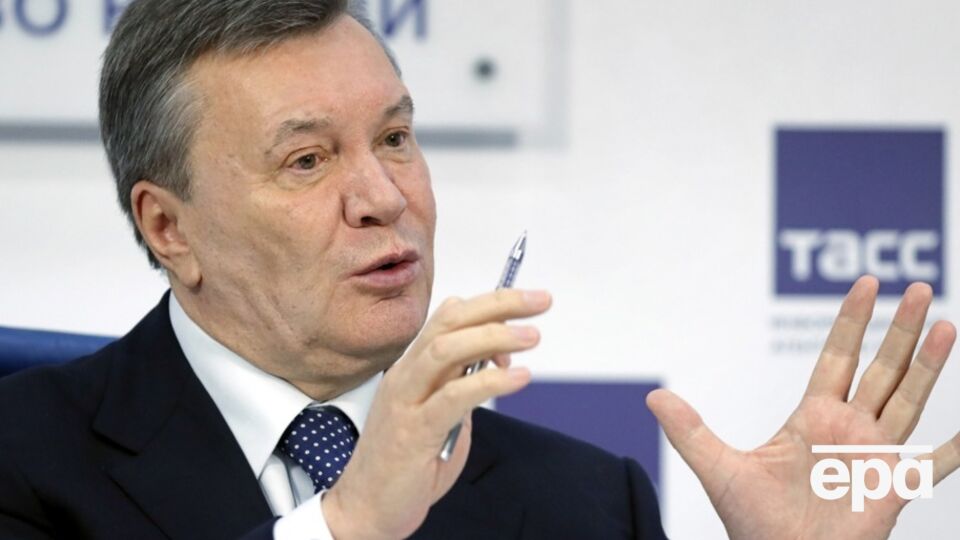 З Януковича сміються в інтернеті