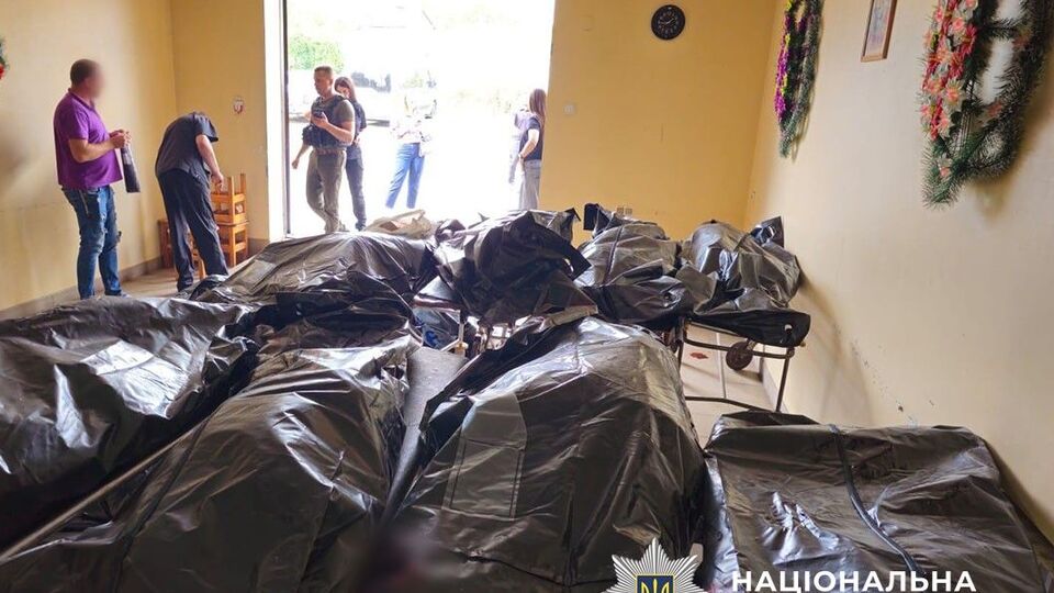 У Нацполіції уточнили, що на Ярову росіяни скинули дві бомби КАБ-250