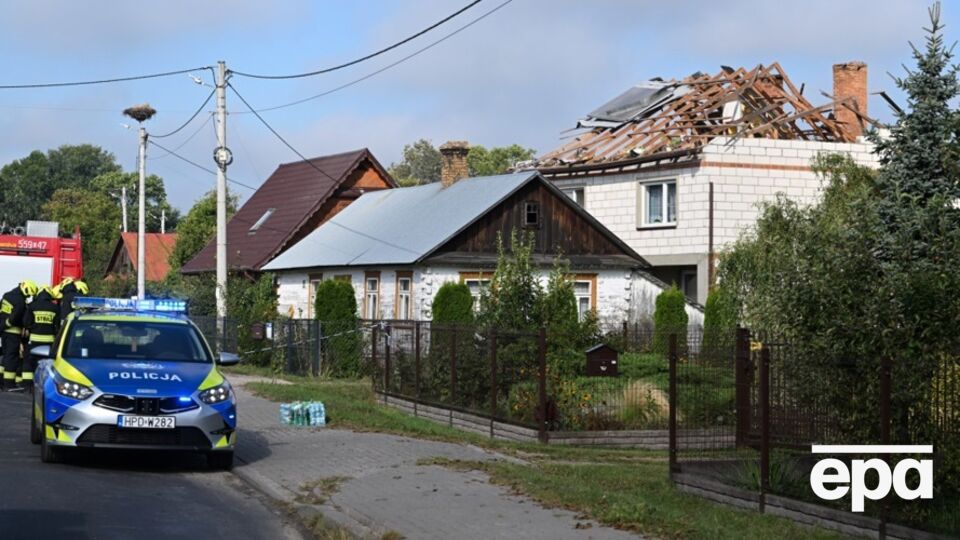 В результате падения обломков дрона в Польше поврежден частный дом