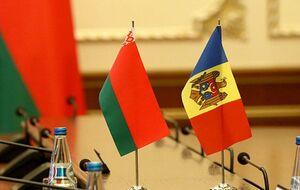 Імені білоруського дипломата не розкривають, ідеться у статті