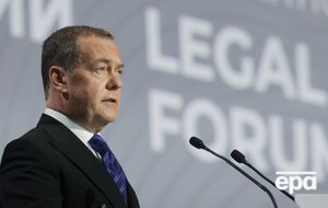 Медведев связал политические убийства с поддержкой Украины