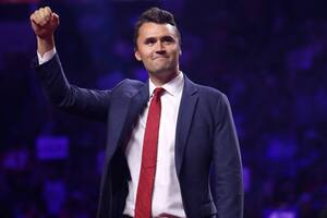 Кирк призывал к полному прекращению американской помощи Украине