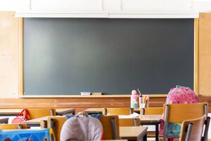 Семьям первоклассников выплачивают по 5 тыс. грн