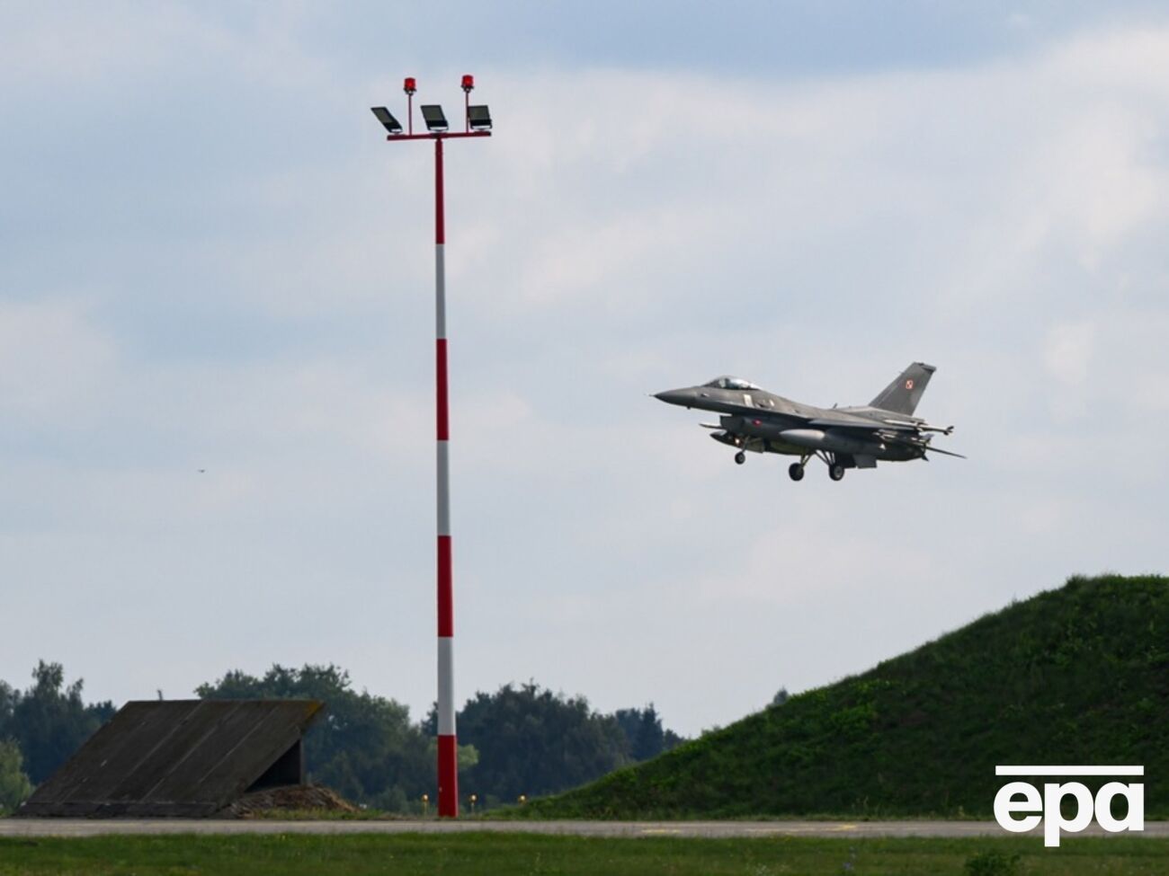 Ціллю атаки кількох дронів була база НАТО в Жешуві, пишуть ЗМІ