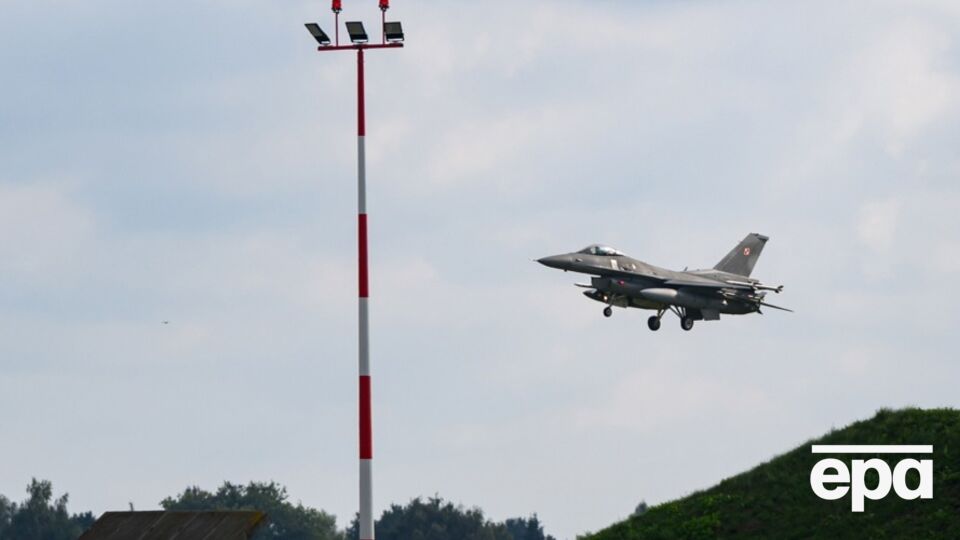 Ціллю атаки кількох дронів була база НАТО в Жешуві, пишуть ЗМІ