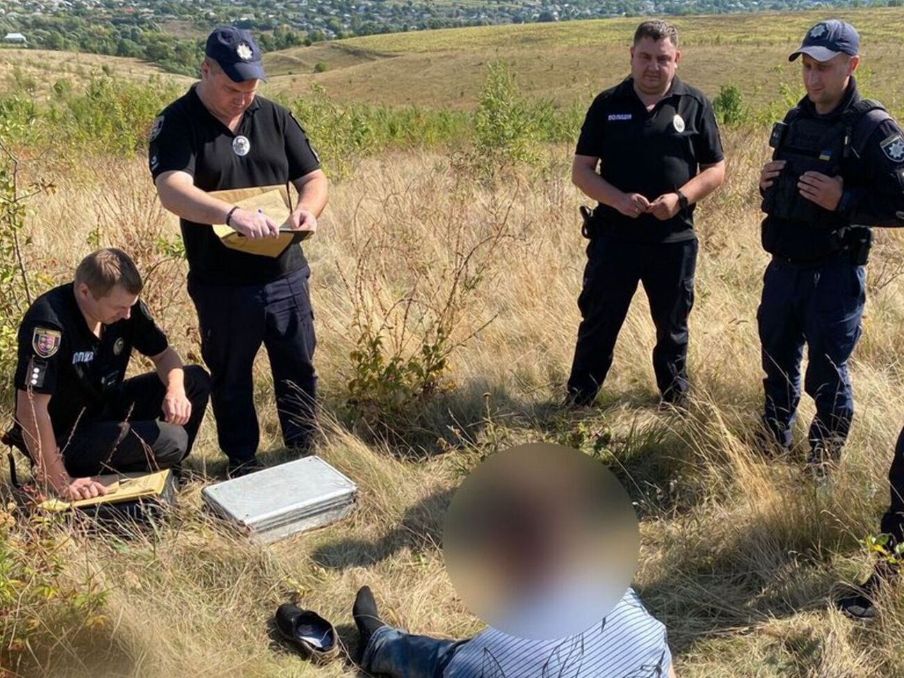 Мужчине объявили подозрение по ст. 115, ч. 2, п. 1 Уголовного кодекса Украины – умышленное убийство двух и более человек