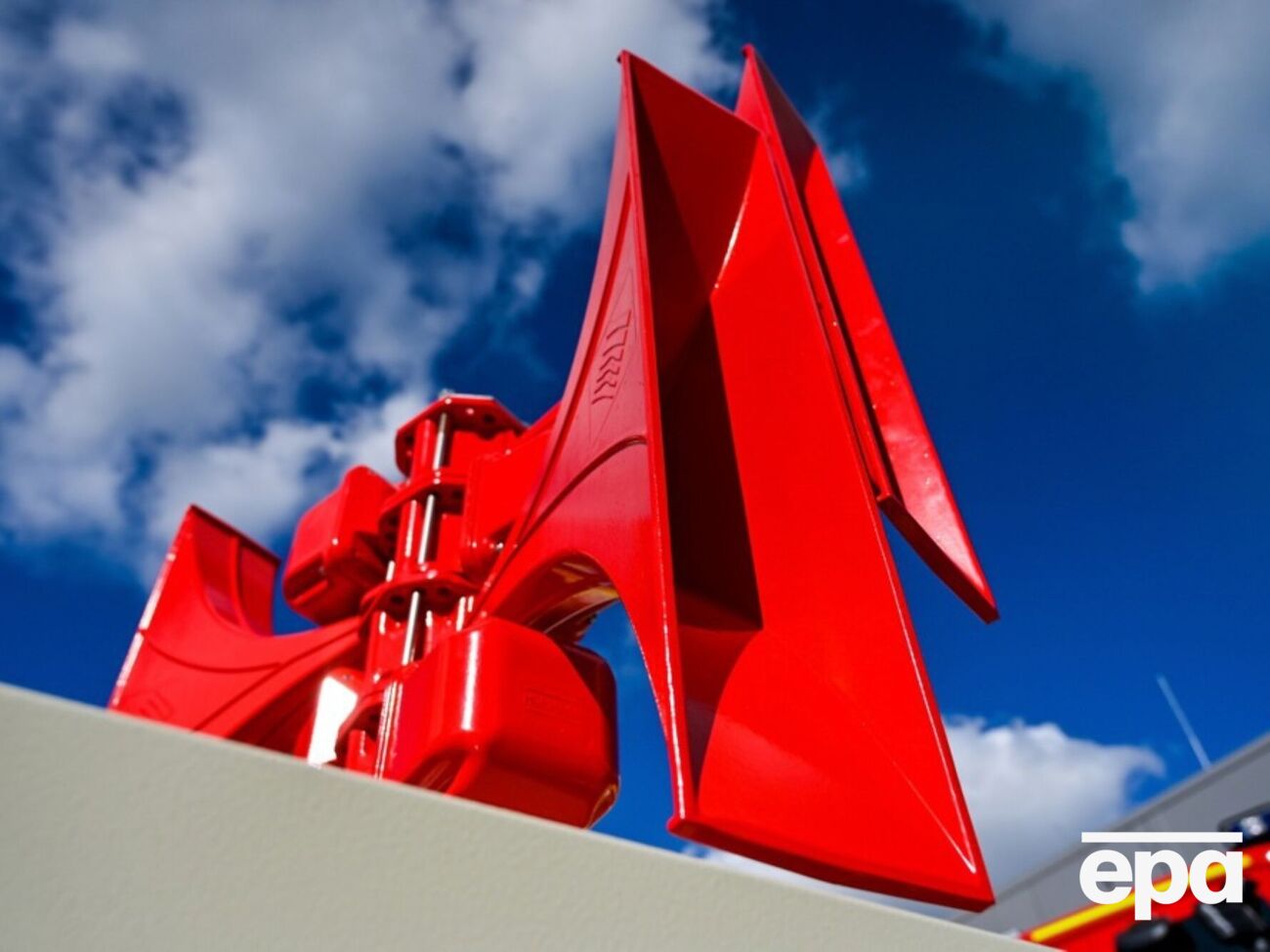 Экстренные оповещения передавались через громкоговорители и на мобильные телефоны