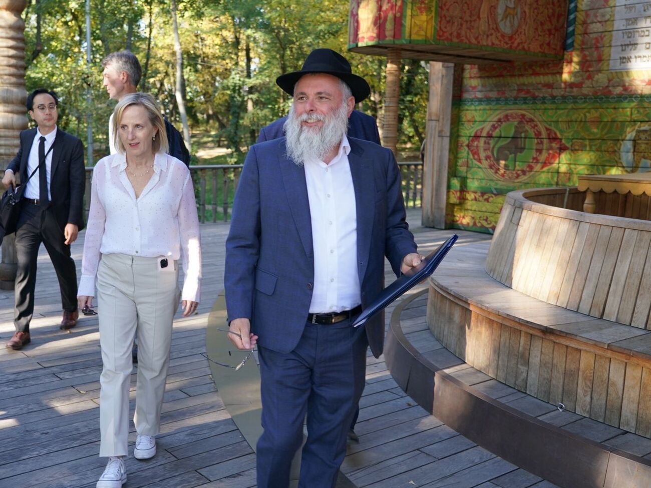 Фишер почтила память жертв Холокоста