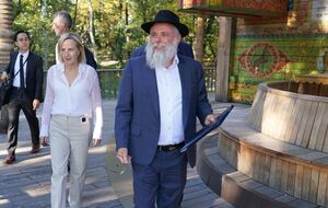 Фишер почтила память жертв Холокоста