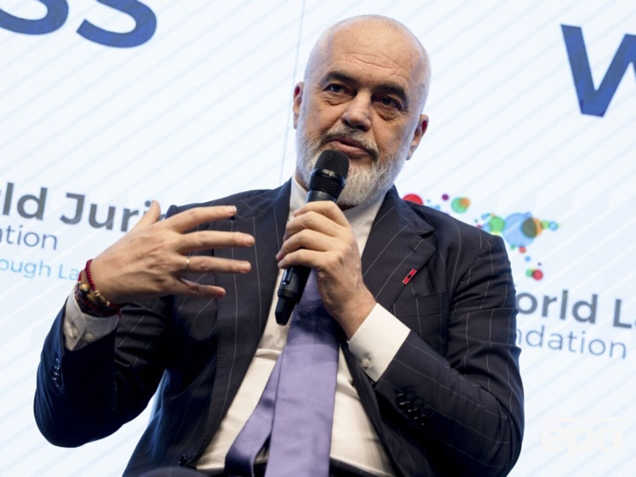 За словами Рами, ШІ-бот Діелла на посаді міністра допоможе зробити Албанію "країною, де державні тендери на 100% вільні від корупції"