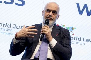 По словам Рамы, ИИ-бот Диэлла в должности министра поможет сделать Албанию "страной, где государственные тендеры на 100% свободны от коррупции"