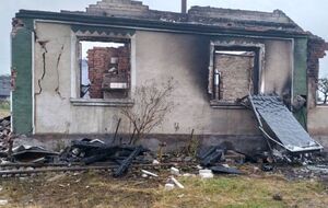Владельцы дома остались живы, потому что на момент взрыва их не было дома, пишут журналисты