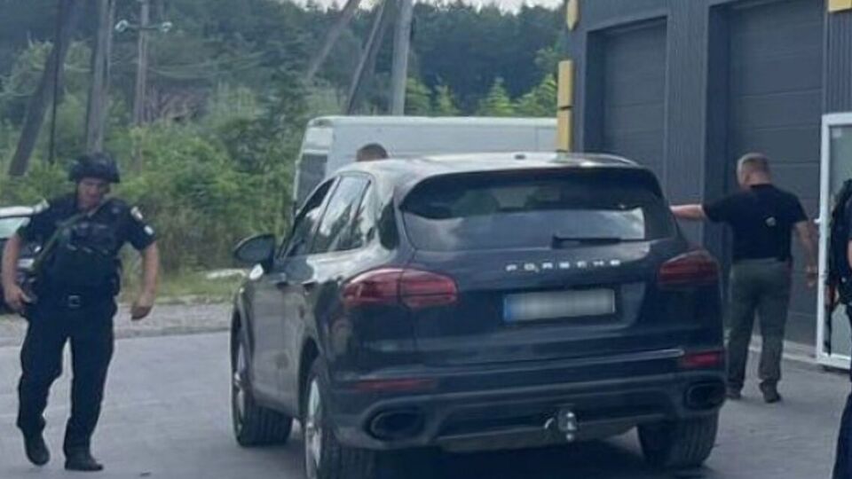 Событие произошло в 12.00 в селе Подрясное Львовского района, говорится в сообщении