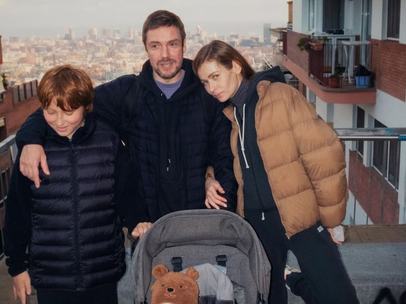 Певица Луна с мужем-продюсером и детьми живет в Испании