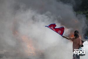 В Непале после свержения власти выбирают временного лидера