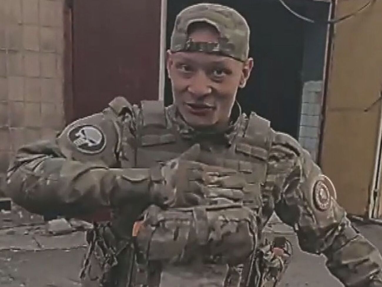 Євген із шевроном ПВК "Вагнер" на руці радів захопленню українського Селидового