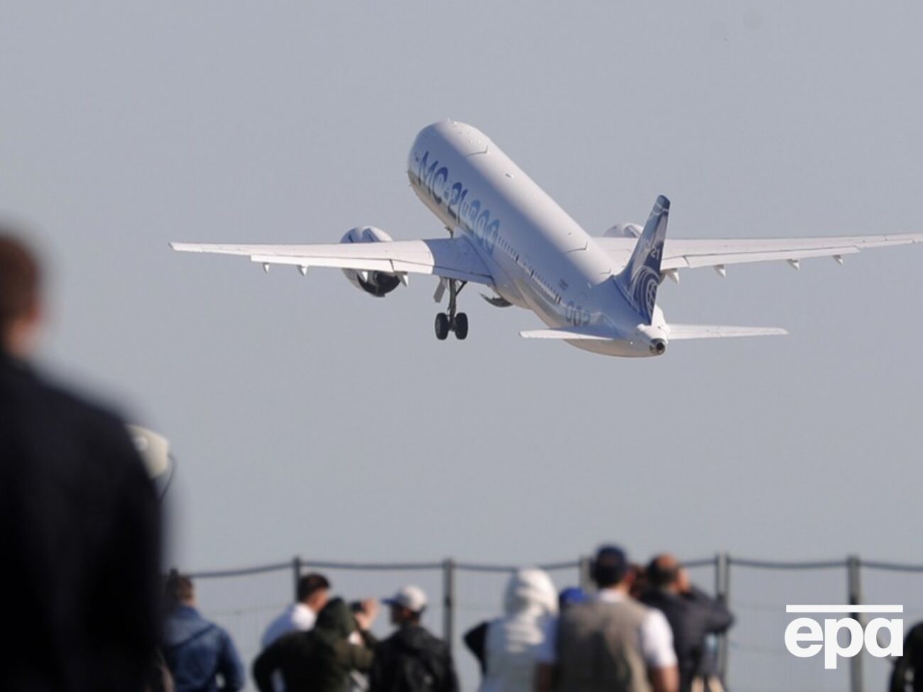 Російському літаку дозволили сісти в Польщі через аварійну ситуацію