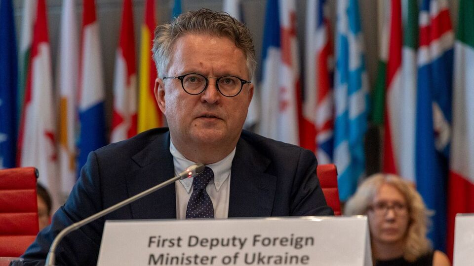Переговорний процес щодо миру в Україні не заморозили, зазначив Кислиця
