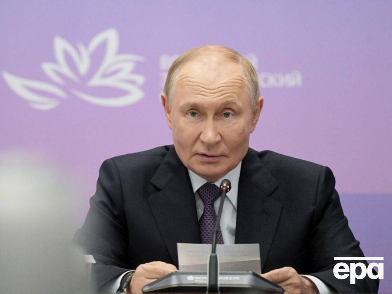 Путін побудував собі імідж "воєнного лідера", ідеться у статті
