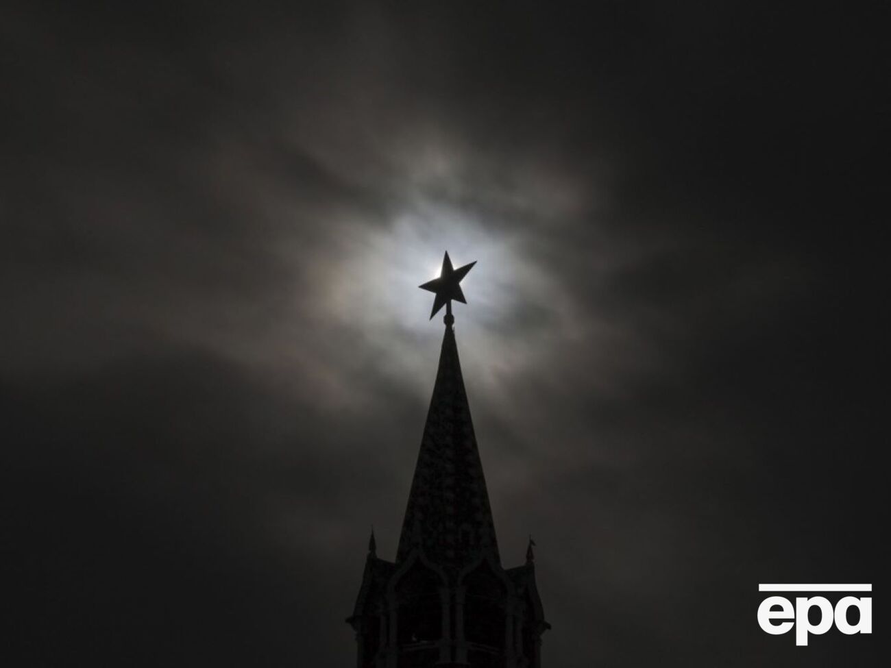 Россия все более вызывающе заявляет о своей многолетней стратегии ослабления НАТО, пытаясь отделить США от Европы