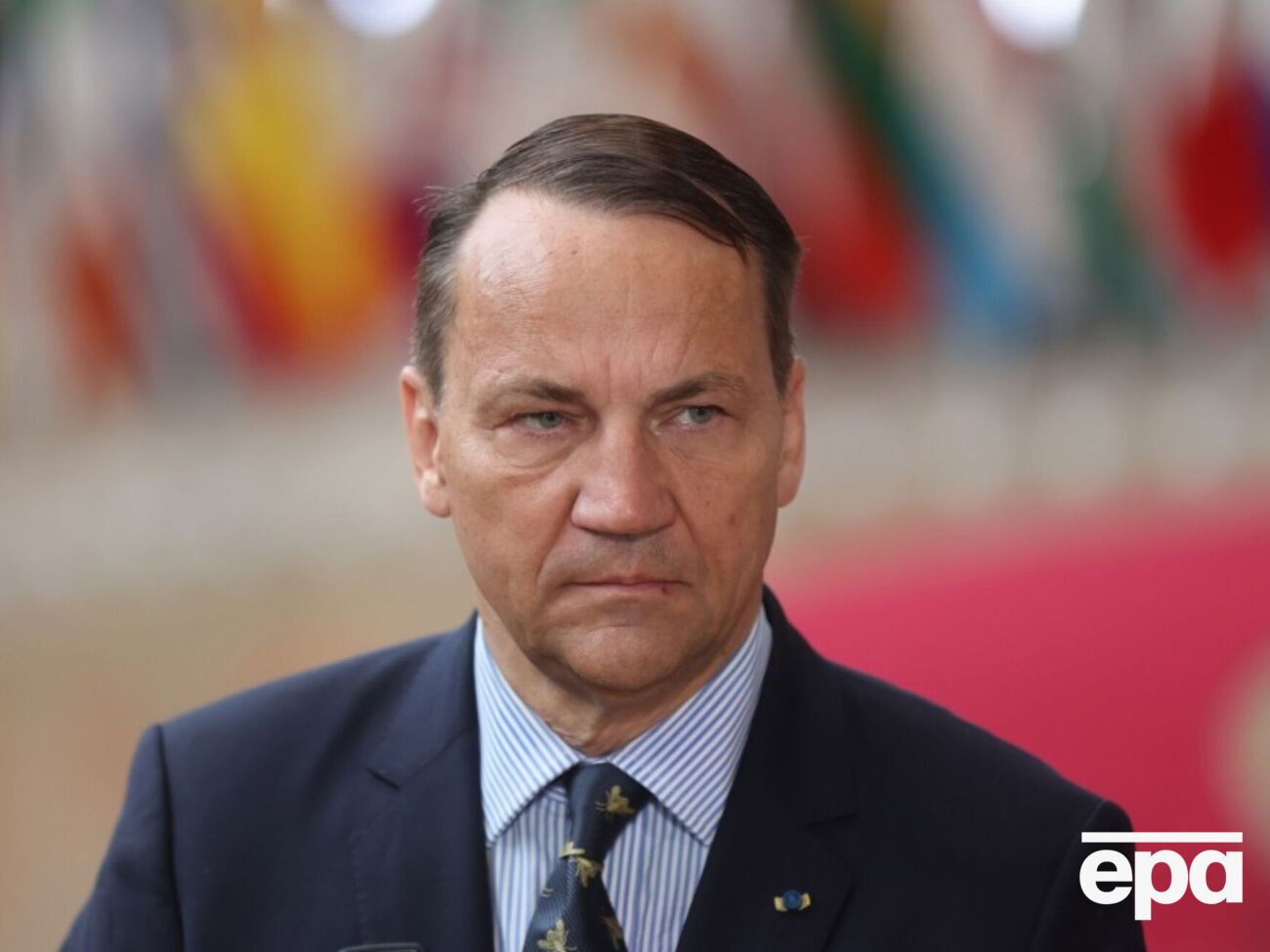 Сикорский обратил внимание, что именно Украина будет учить страну НАТО, как противостоять России, "а не наоборот"