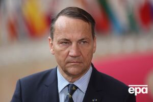 Сикорский обратил внимание, что именно Украина будет учить страну НАТО, как противостоять России, "а не наоборот"