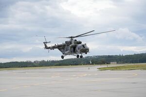 Чехія спрямувала на допомогу Польщі три вертольоти Мі-171Ш, розповіли в чеському міноборони