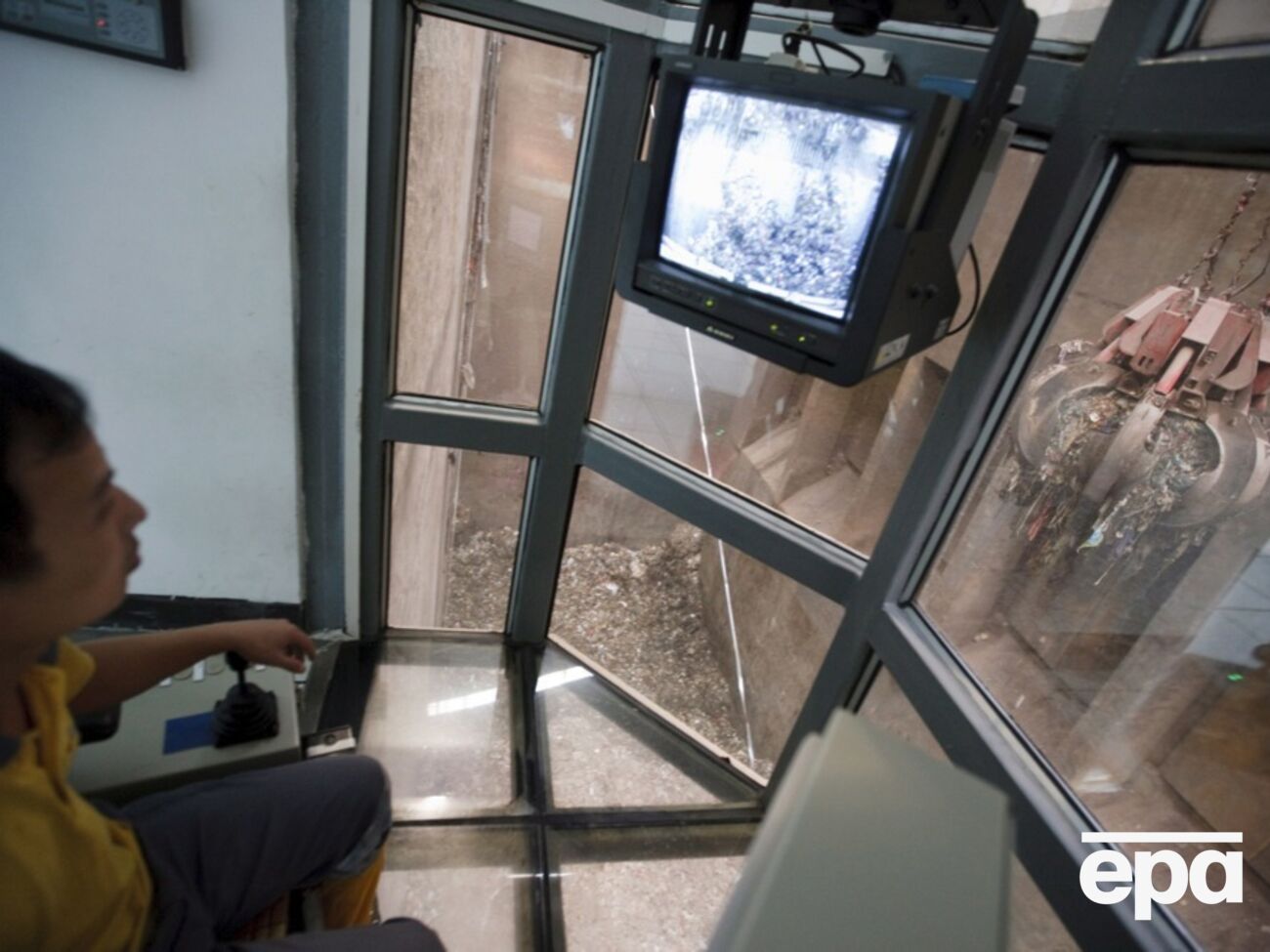 Мусоросжигательным заводам не хватает сырья