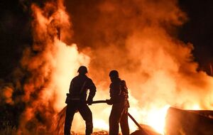 РФ атаковала частную нефтебазу в Нежине, возник большой пожар, рассказал мэр