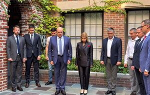 Стефанишина вместе с командой посольства в США минутой молчания почтили тех, кто отдал жизнь за свободу Украины