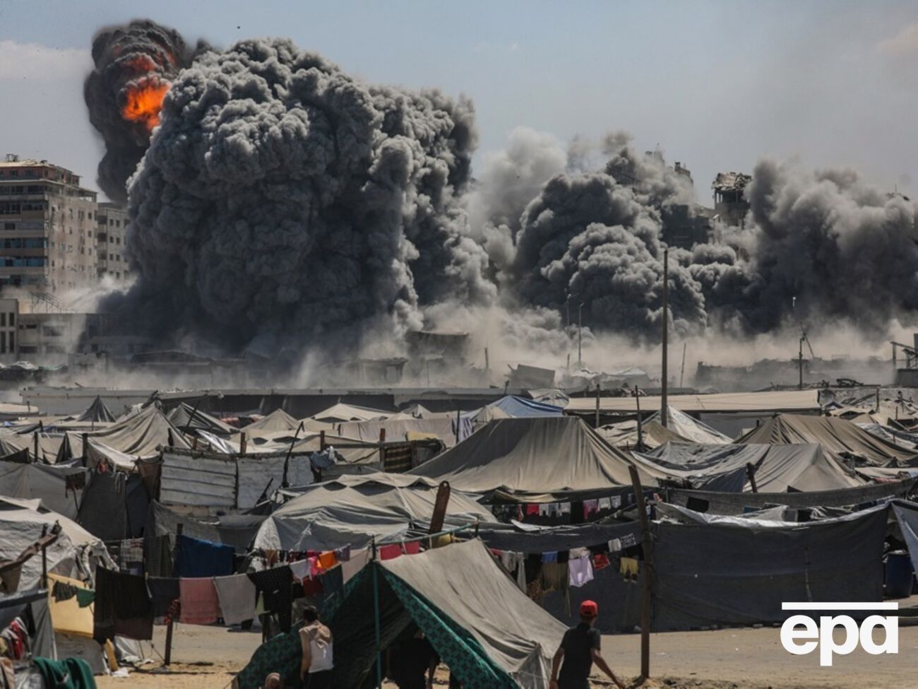 По данным Reuters, ООН официально пока не использует термин "геноцид"