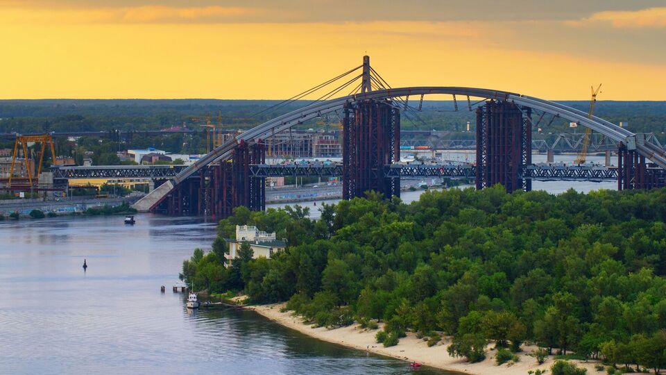 23 серпня було повністю відкрито рух по Подільському мостовому переходу, зазначили у КМДА