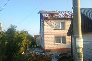 Поврежденный обломком дом в Польше