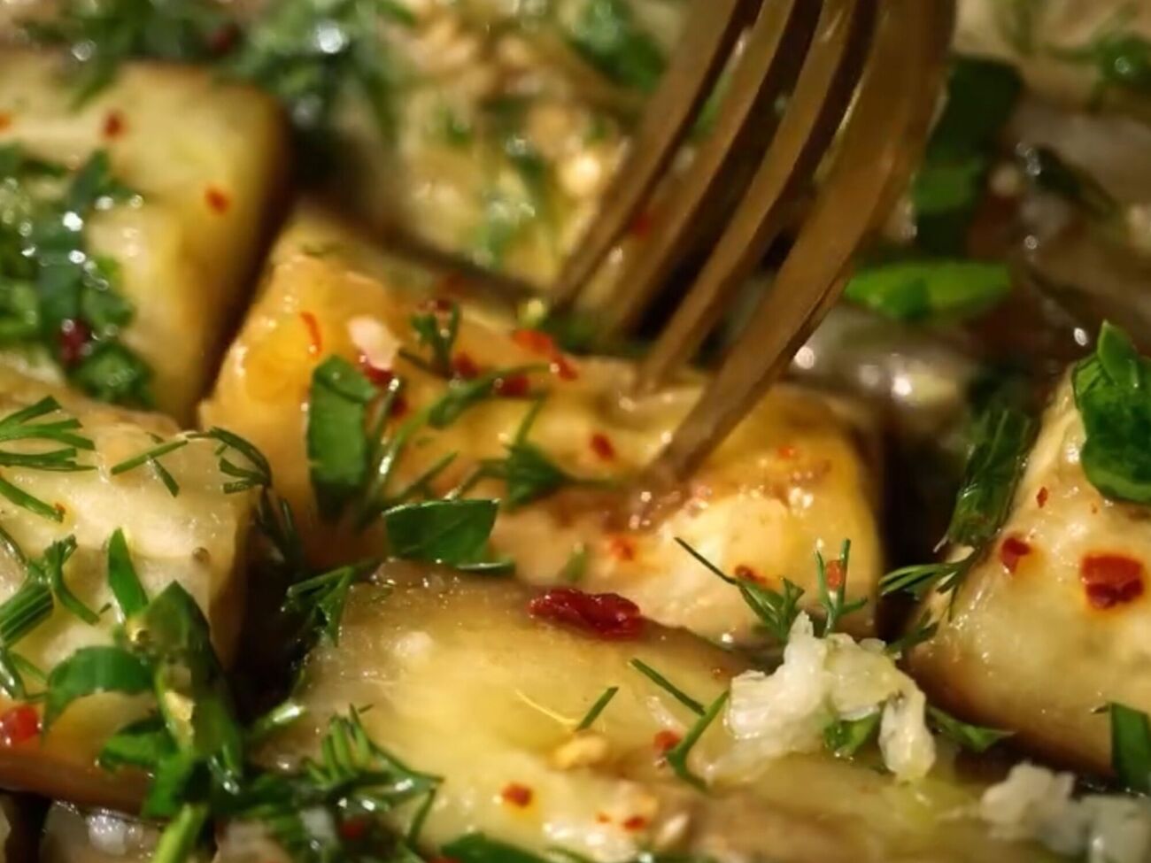 Маринованные баклажаны лучше всего подходят к шашлыку