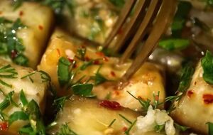 Маринованные баклажаны лучше всего подходят к шашлыку