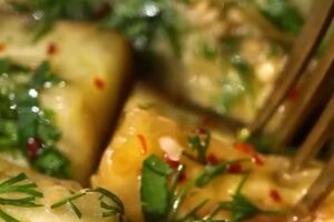 Маринованные баклажаны лучше всего подходят к шашлыку