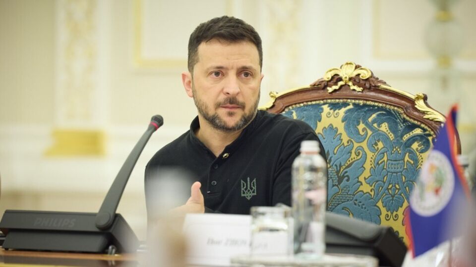 Зеленский, обращаясь к россиянам: Знаете, трудно иметь сообщение для людей без ушей