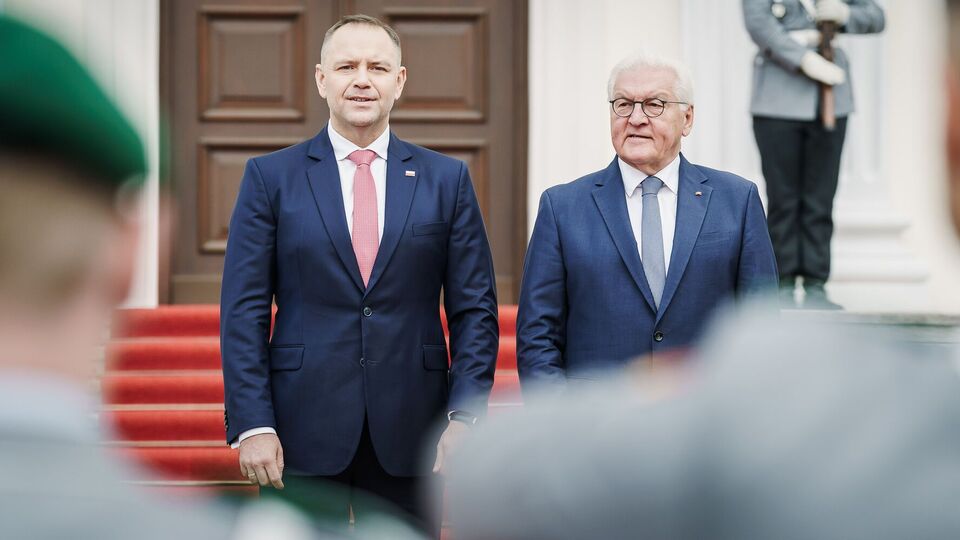 Розмова Навроцького зі Штайнмаєром, попри розбіжності в питанні репарацій, минула у дружній атмосфері, пише dpa