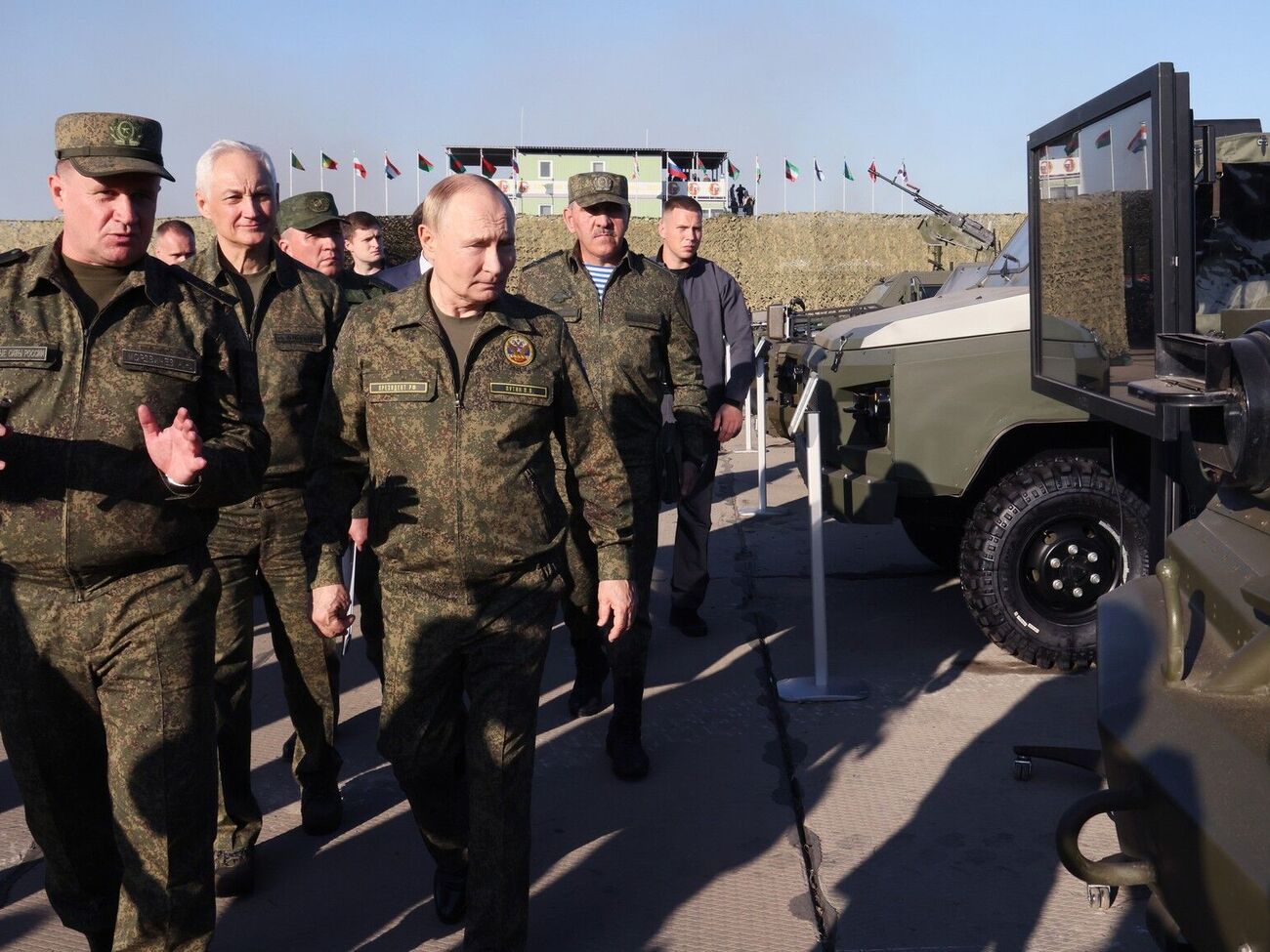 Путін заявив про удвічі більшу кількість військових, котрі брали участь у навчаннях, ніж його міноборони