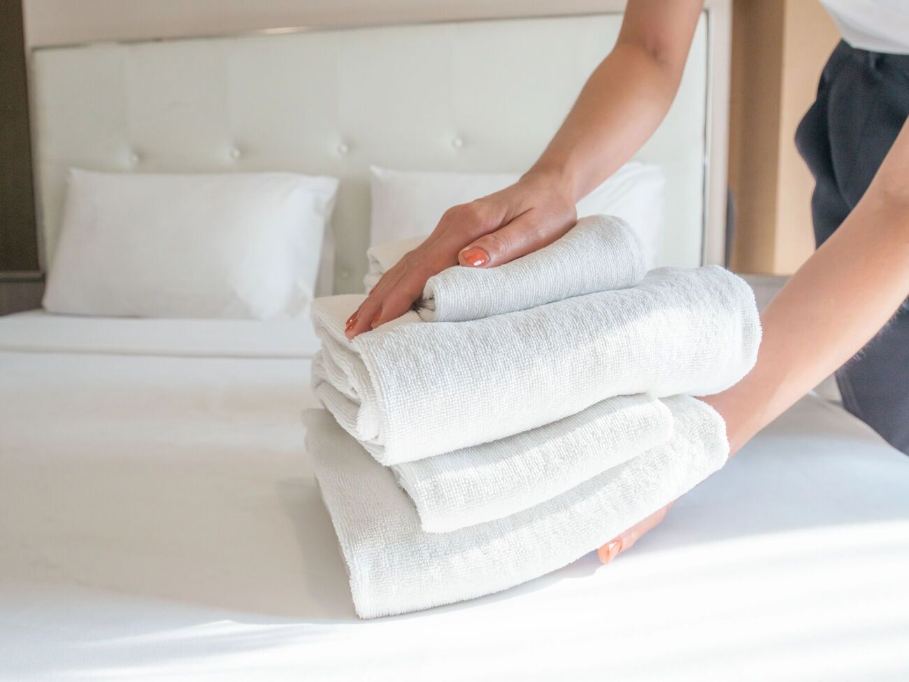 Чтобы не портить постельное белье и полотенца, не стоит стирать их вместе